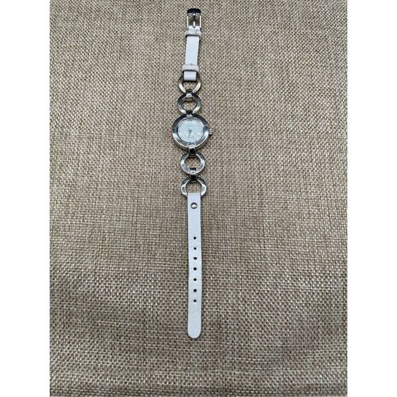 Chico’s Women's Silvertone Circle Link White Leather Strap Casual Working - Picture 6 of 6